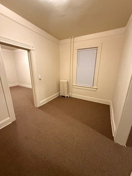 Building Photo - 105 Linden St