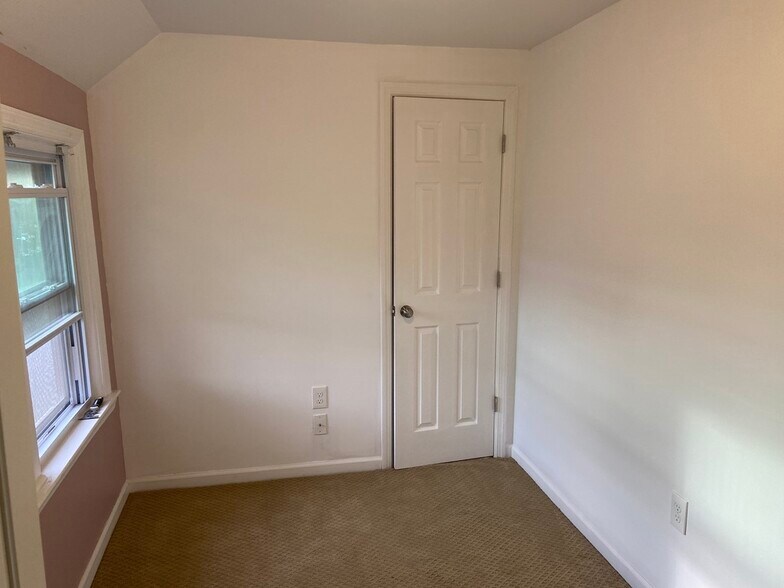 Bedroom 2 - 114 Morgan Ave