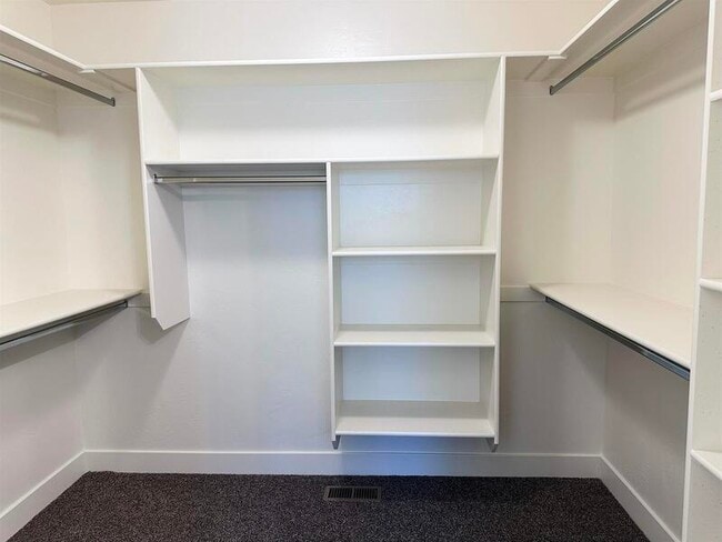 Building Photo - 250 1200 S