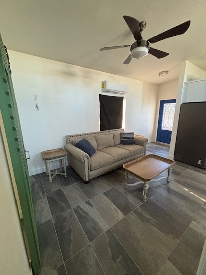 Building Photo - 44860 Swingle Ave