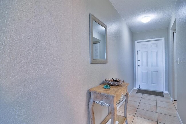 Building Photo - 900 Cove Cay Dr