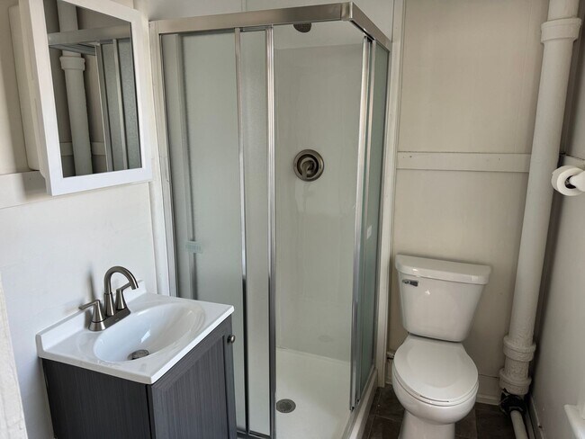 Building Photo - nre1001