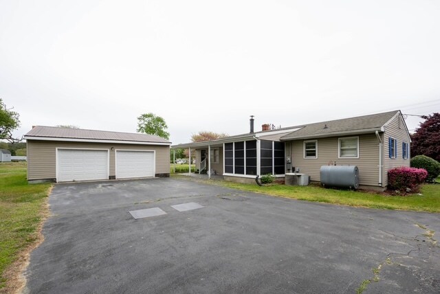 Building Photo - 10359 Harrison Rd