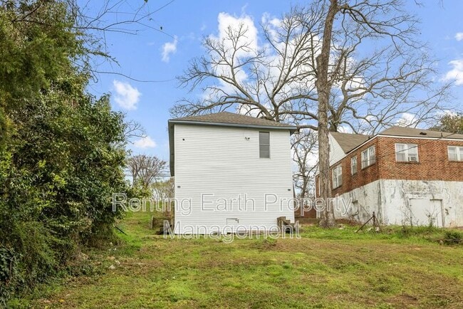 Building Photo - 1563 Martin Ave