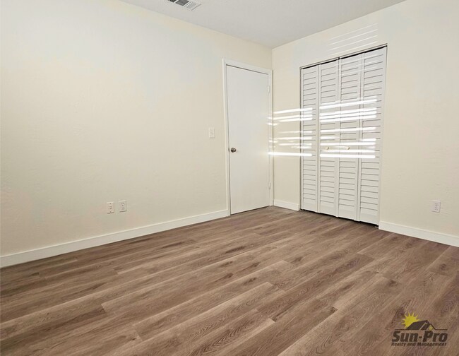 Building Photo - 5813 Spruce Creek Rd