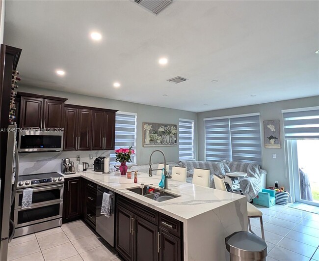 Building Photo - 16402 SW 78th Terrace