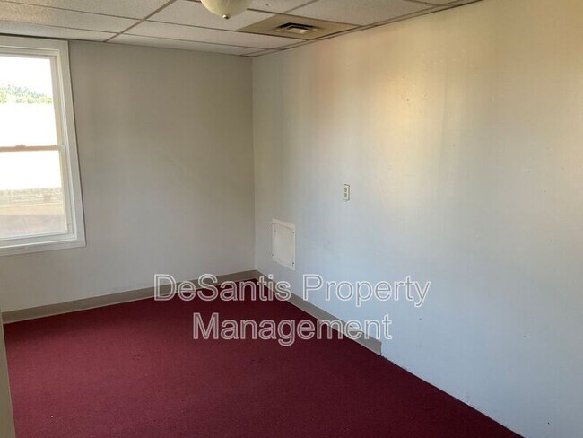 Building Photo - 508 Chestnut St