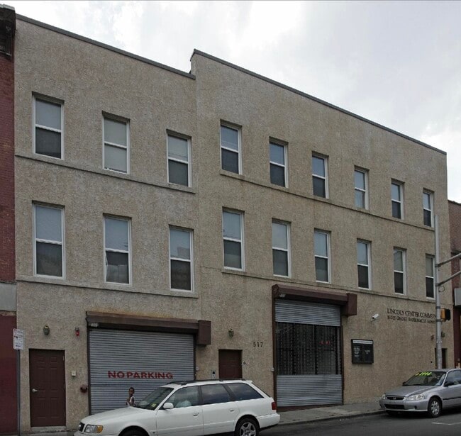 Building Photo - 517 Communipaw Ave