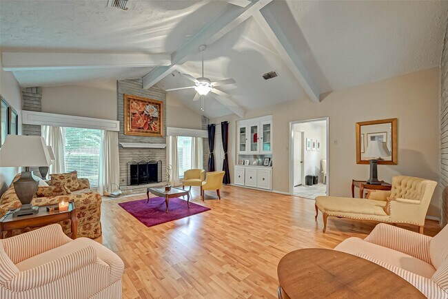 Building Photo - 3631 Glenpine Dr