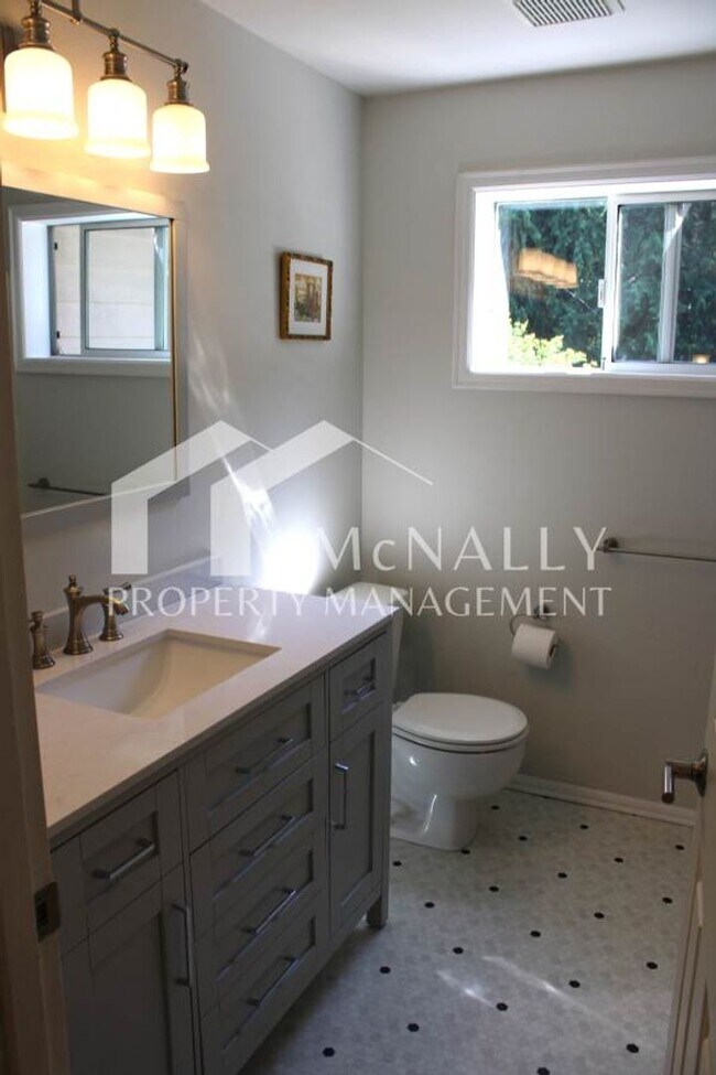 Building Photo - 3-Bedroom Home Nestled on Wooded Lot with ...