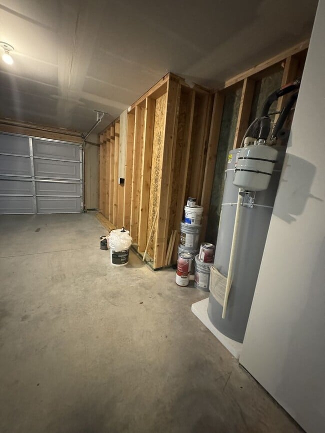 Building Photo - Open Concept Living