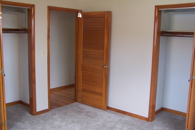 Master Bedroom - 48 N Brookwood Way