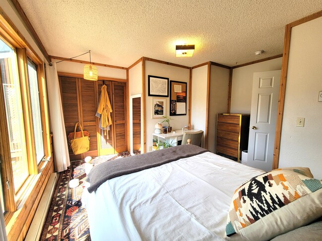 Building Photo - 128 Hoffman Dr