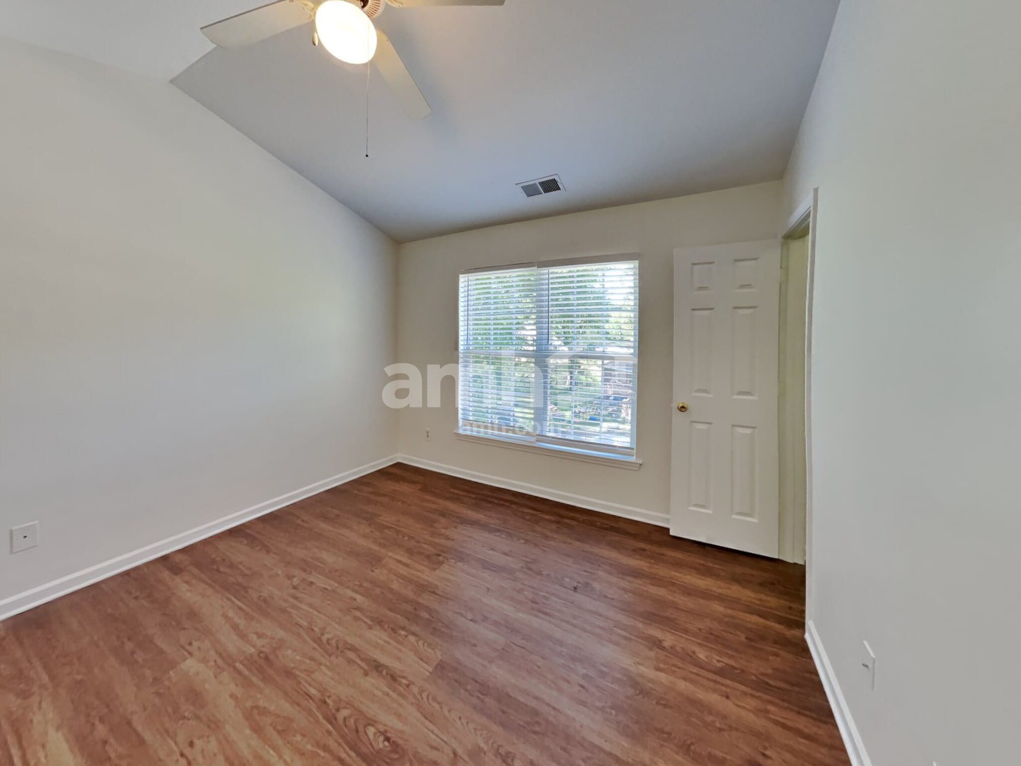 Building Photo - 1517 Braveheart Ln