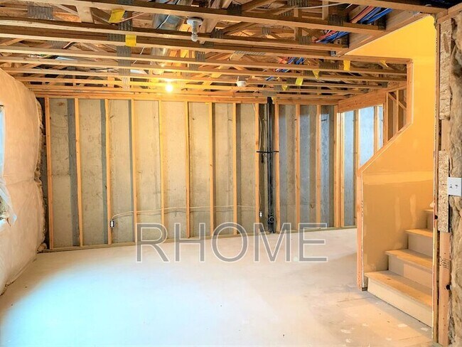 Building Photo - 14257 South Side Hill Ln