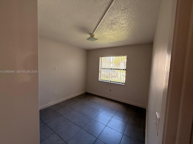 Building Photo - 860 NE 209th Terrace