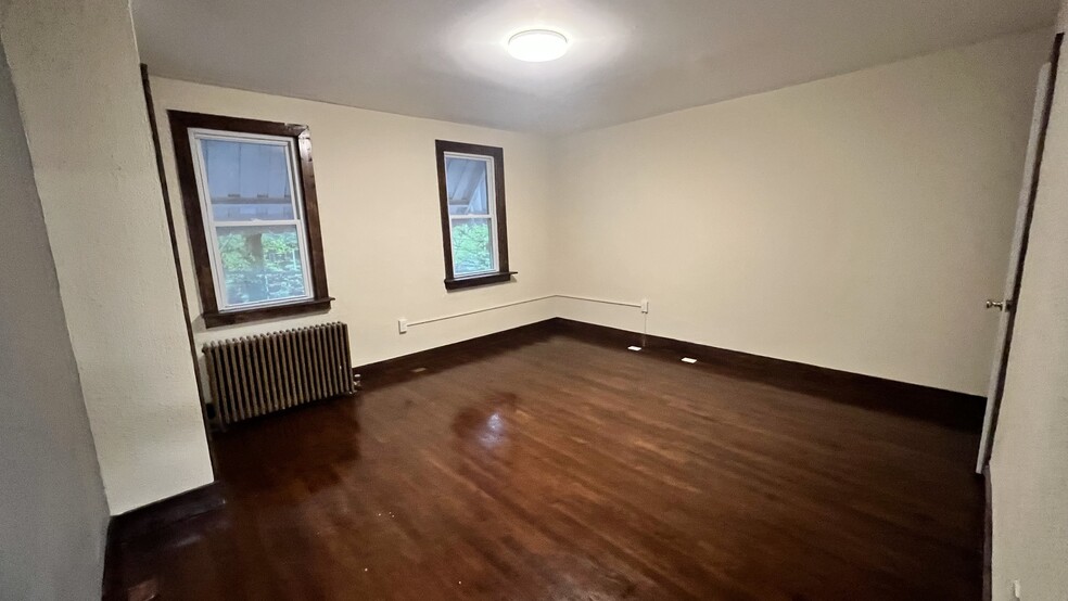 Building Photo - 1315 Labelle Ave