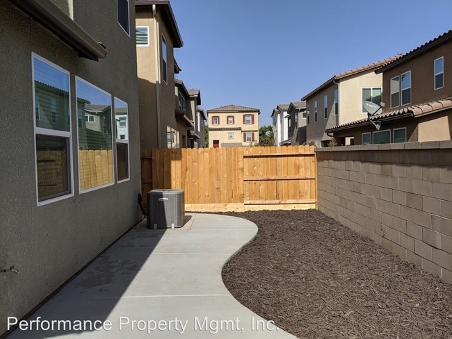 Building Photo - 3 br, 3 bath House - 2545 Mustang Dr