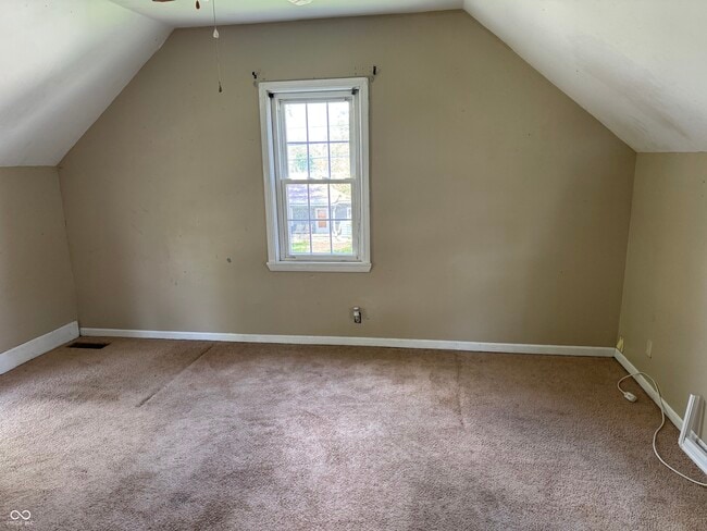 Building Photo - 603 E Clyde St