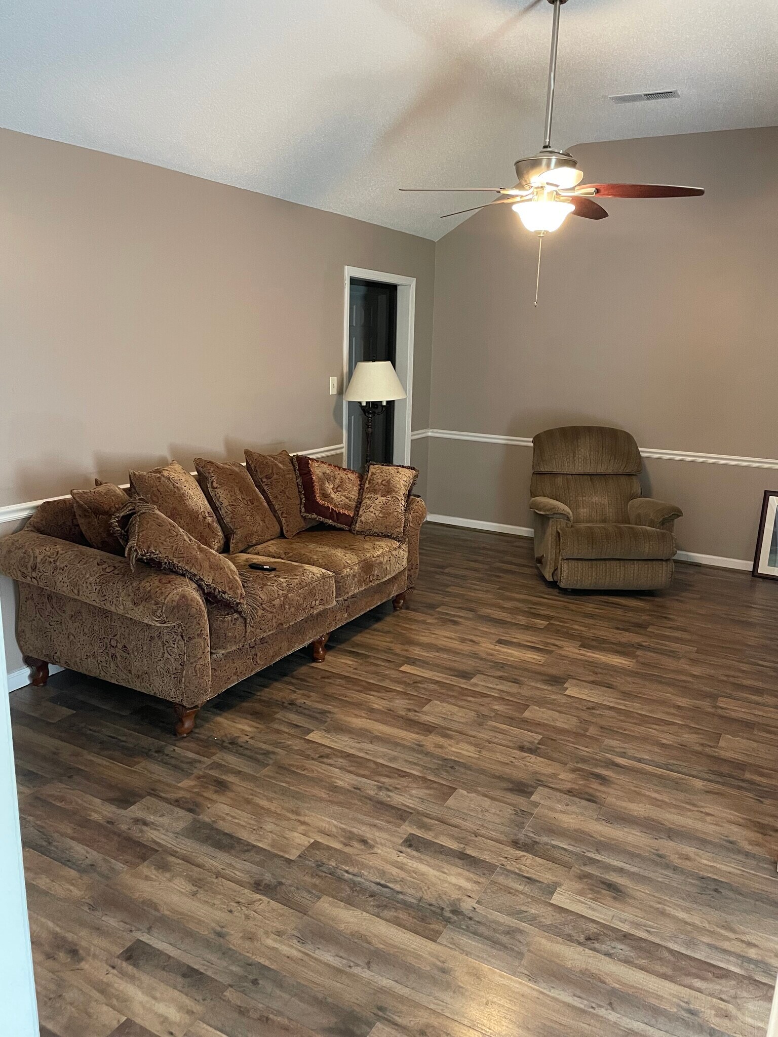 Building Photo - 973 Greencliff Dr