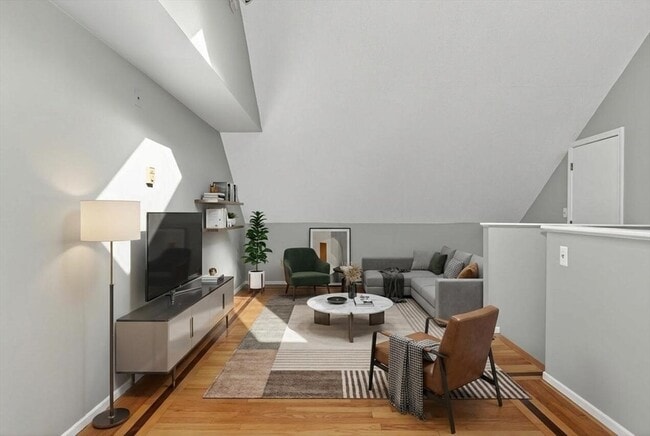 Building Photo - 77 Wilson St