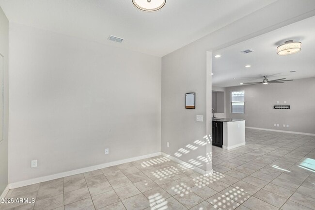 Building Photo - 2927 W Westland Rd