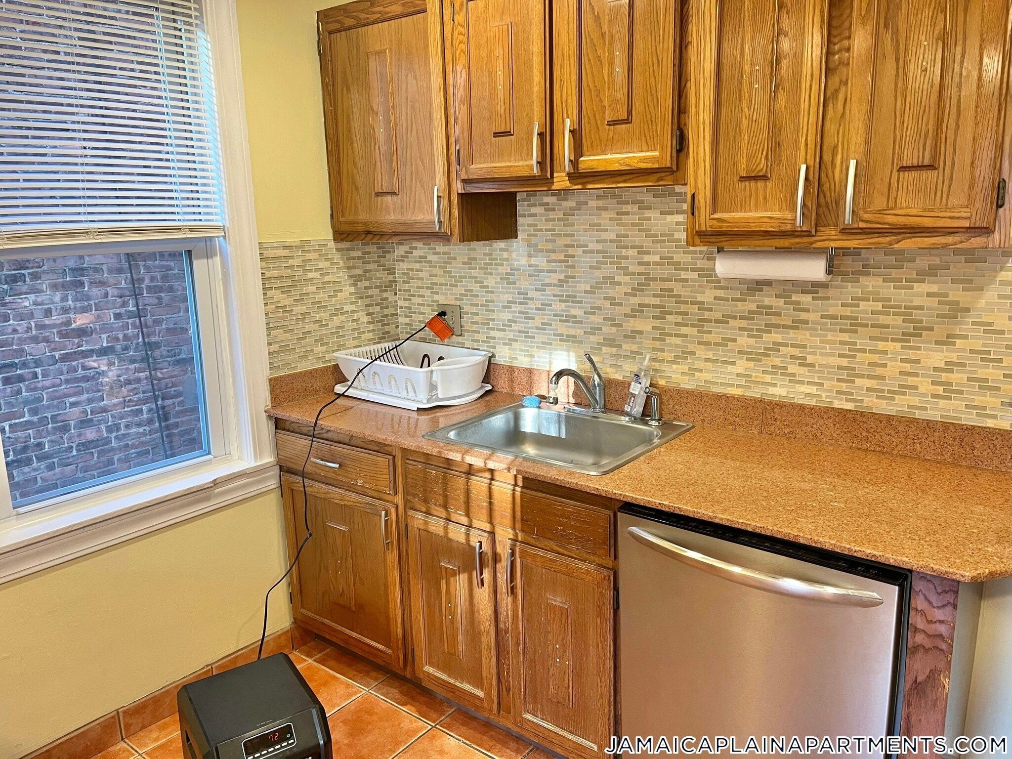 Building Photo - 11 Chilcott Pl