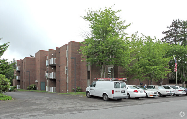 Building Photo - Tri Court Apartments