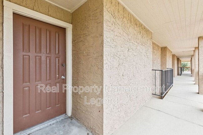 Primary Photo - 5550 Spring Valley Rd