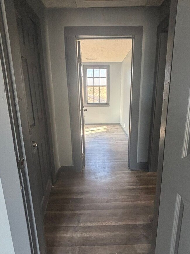 Building Photo - Welcome to Your Dream Home!