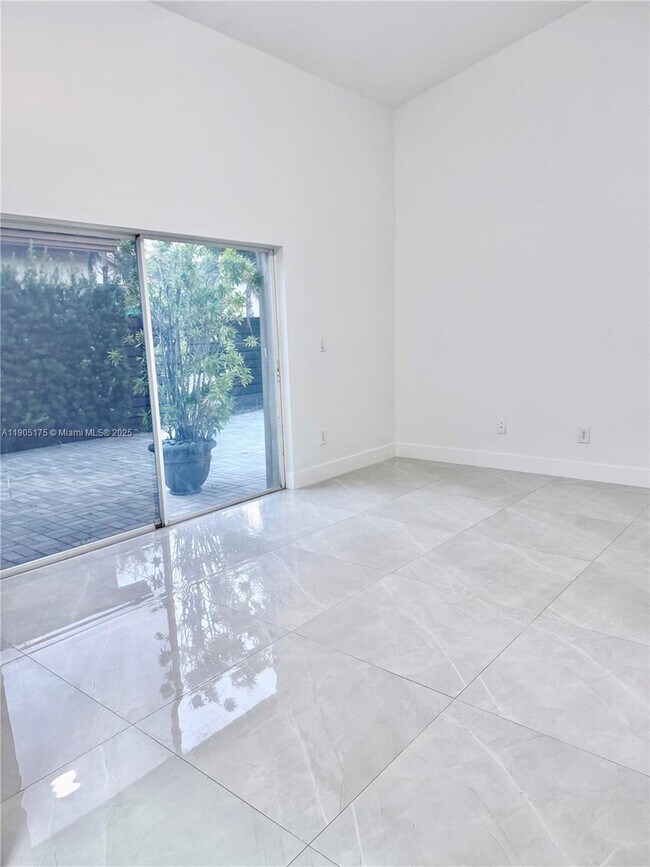 Building Photo - 9970 NW 32nd St