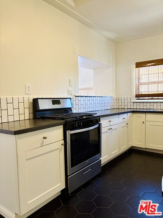 Building Photo - 2130 W 29th Pl