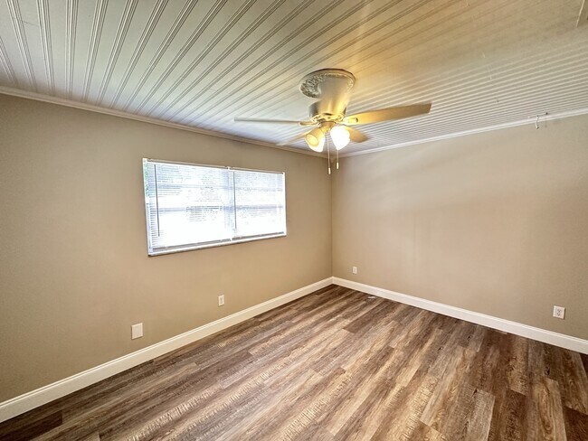 Building Photo - 3612 SE 34th Ct