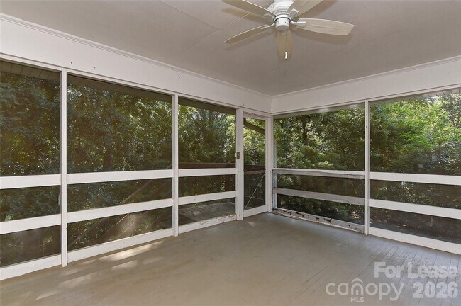 Building Photo - 1215 Sewickley Dr