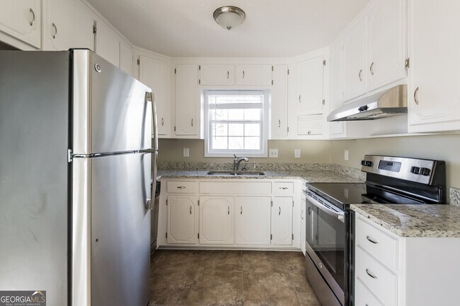 Building Photo - 2664 Windage Dr SW