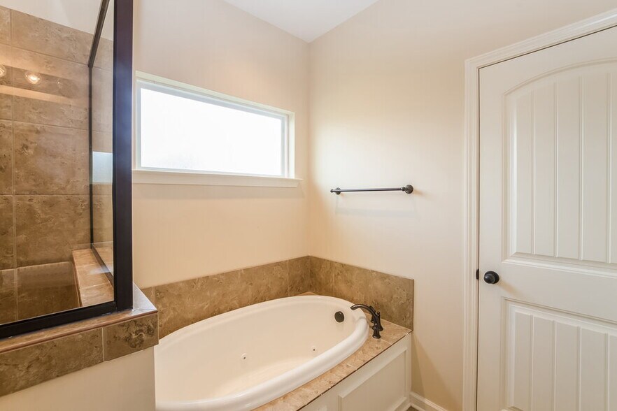 Building Photo - 6156 Trail Creek Ln