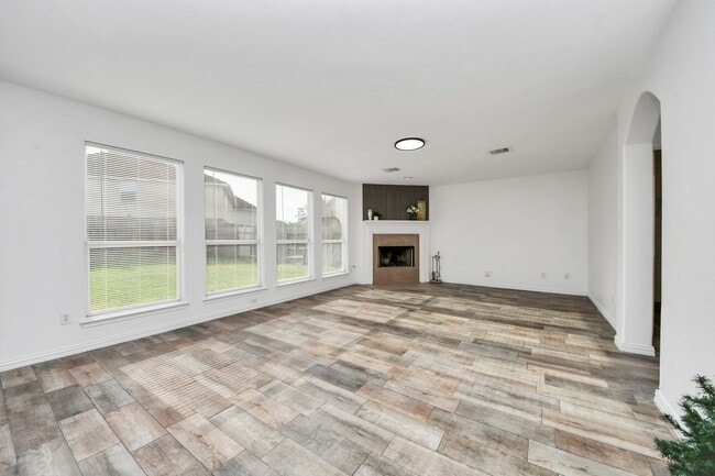 Building Photo - 322 Burris Park Dr