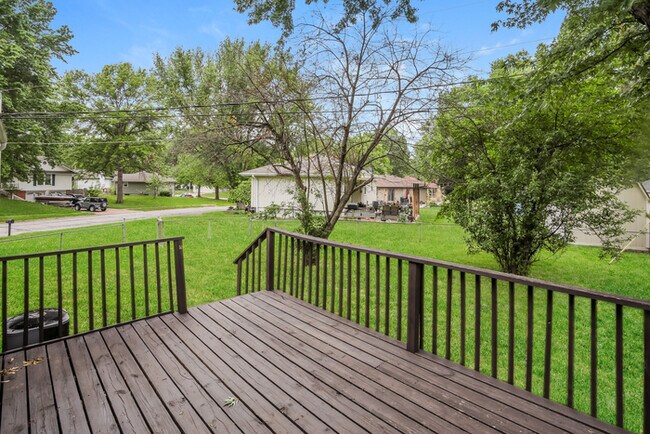 Building Photo - Great 3 Bedroom