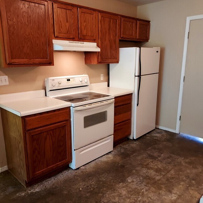 Building Photo - 204 Killdeer Dr