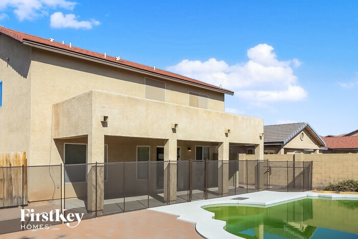 Building Photo - 2907 W Sunland Ave