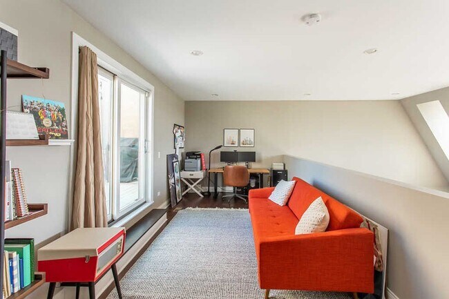 Building Photo - 1845 S State St