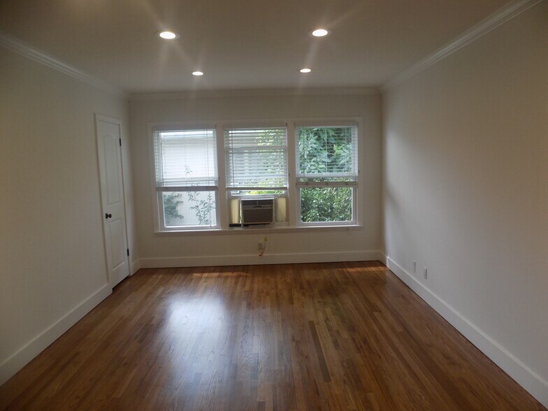 Building Photo - 1515 S Wooster St