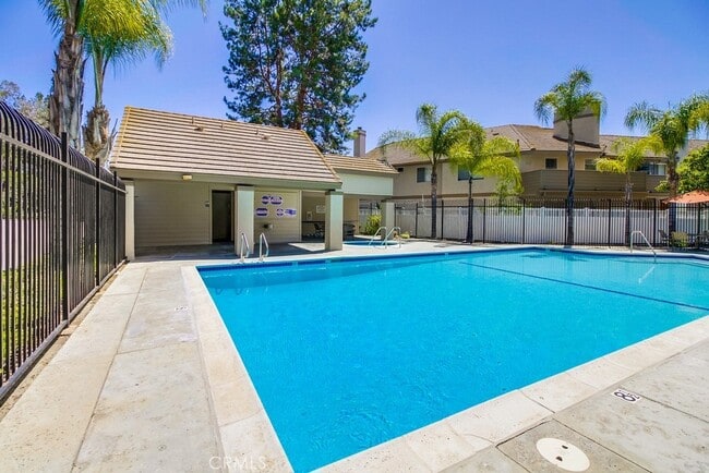 Building Photo - 24351 Marquis Ct