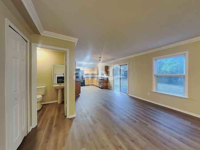 Building Photo - 1717 Cabarrus Crossing Dr