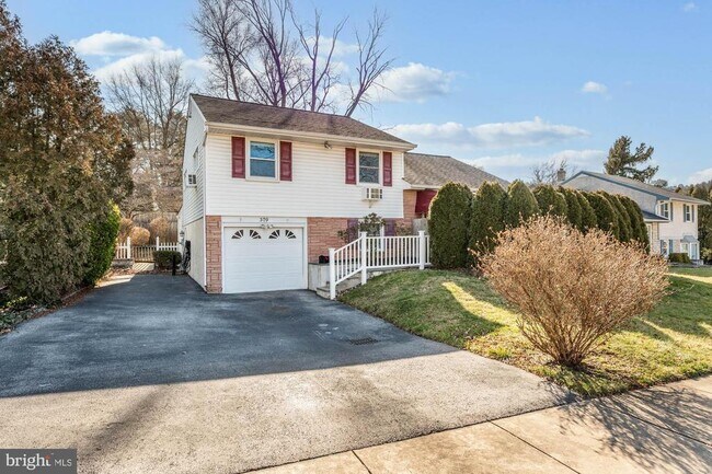 Building Photo - 309 Williams Rd