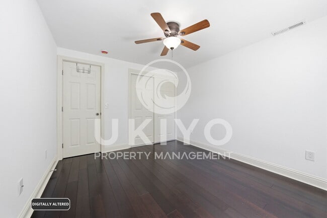 Building Photo - 1123 30th St