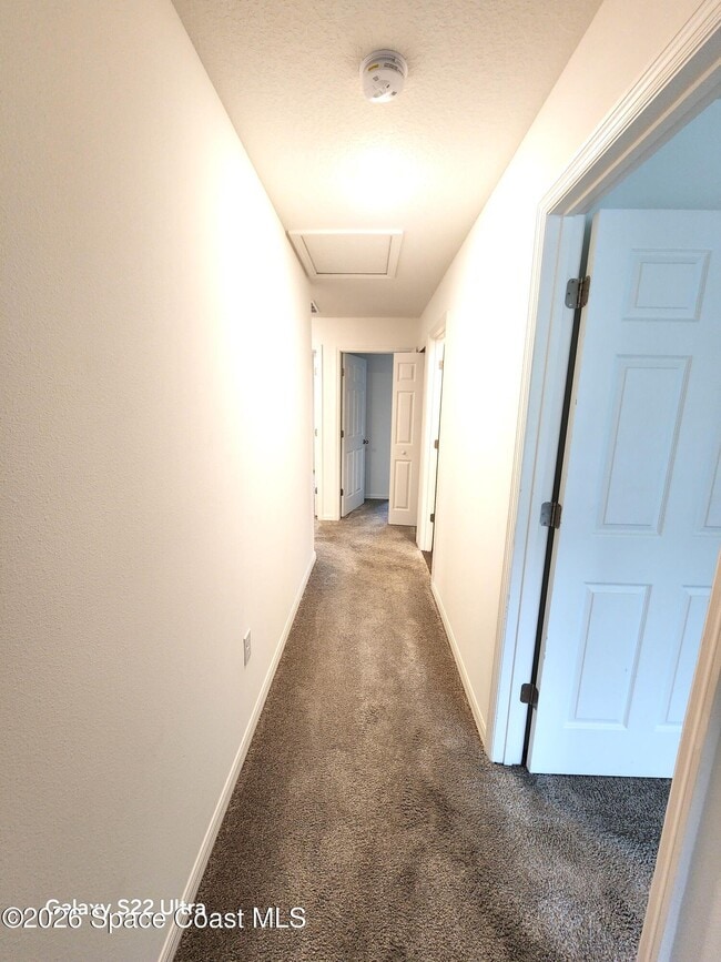 Building Photo - 1043 Corbin Cir SW