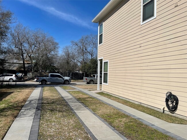 Building Photo - 3406 Elser St