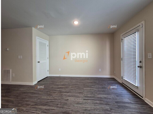 Building Photo - 4438 Pinscher St