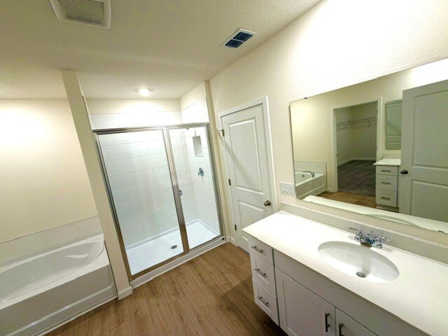 Building Photo - 322 Bracer Way
